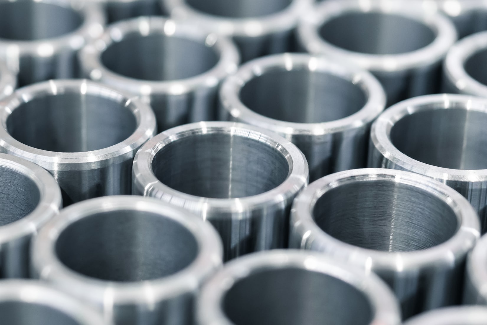 Trattamenti e finiture su metalli per produzione industriale
